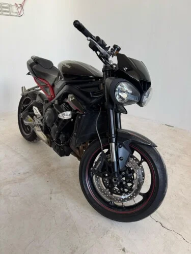 TRIUMPH STREET TRIPLE 765 R 2018